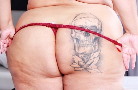 BBW Tiffany Star Xvioeos Frau akt bild
