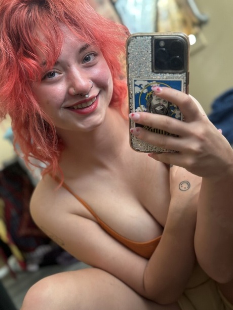 BBW Latina Stiefschwester xxx nackt bild