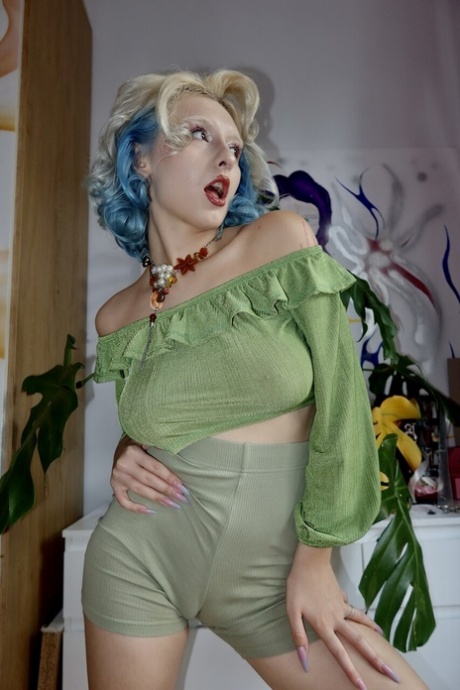 Fette heiße Schwester liebt es, für mich zu masturbieren erotische nacktheit galerie