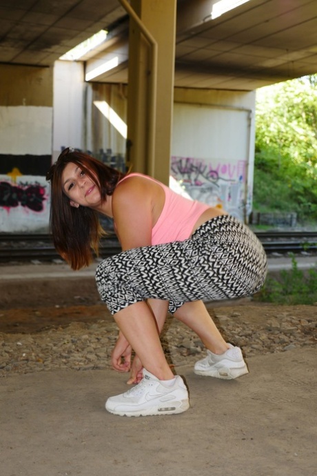 BBW-Mutter zeigt riesige Titten hd freie fotos