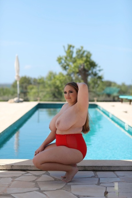 Schöne BBW in Dessous und Strümpfen wird hart gefickt top schöne bild