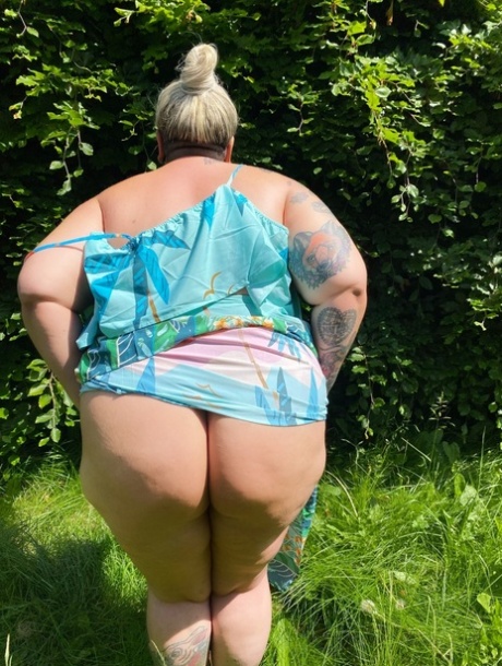 SSBBW Desire Devine reitet Shane Diesels riesigen Schwanz nacktheit porno galerie